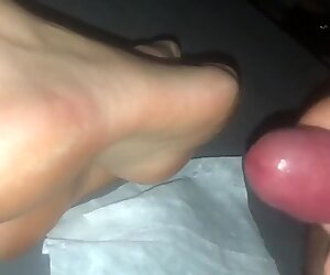 I semen on Mi very hot esposa s foot her acc bit.do/eta3t - Dulces de Carolina