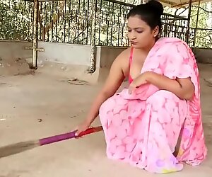 Indian unsatisfied bhabi making maza with hubbys mate