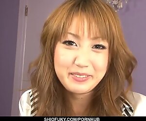Liekehtivä japanilainen bum porn pissy Yuki Mizuholle - lisää osoitteessa pissjp.com